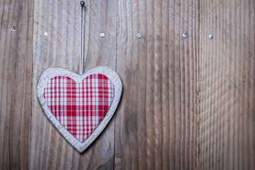 Coeur vichy rouge en bois