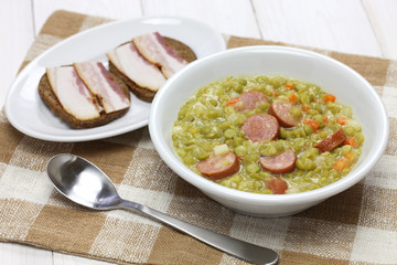 erwtensoep, pea soup, traditional dutch cuisine