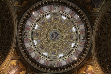 Obraz premium the dome of Saint Stephen's Basilica