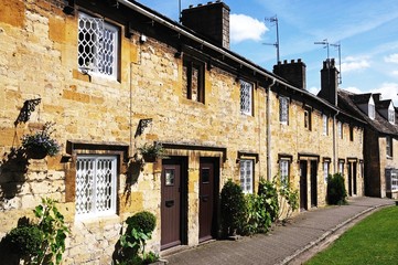 Fototapeta na wymiar Cotswold cottages, Chipping Campden © Arena Photo UK