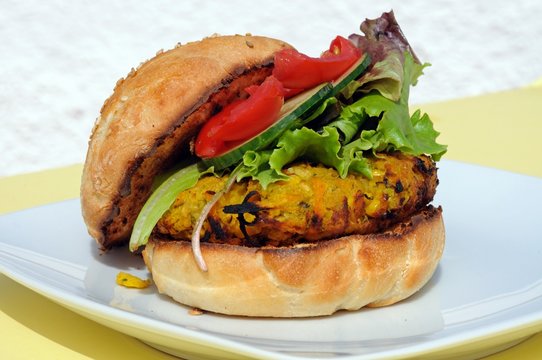 Vegetarian burger with salad on a bun © Arena Photo UK