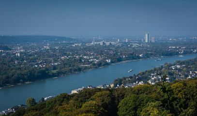 Fototapeta na wymiar Blick auf Bonn vom Drachenfels Siebengebirge