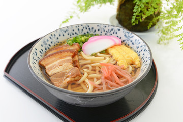 美味しそうな沖縄そば