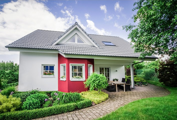 schönes Wohnhaus mit Garten