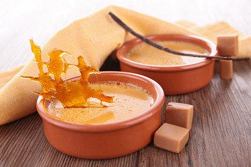 caramel dessert