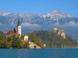 Marienkirche und Burg Bled am Bleder See / Slowenien