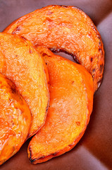 Baked pumpkin slices with honey