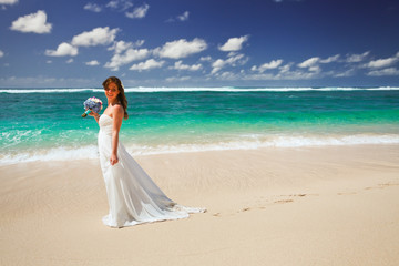 Fototapeta na wymiar Bride with wedding bouquet