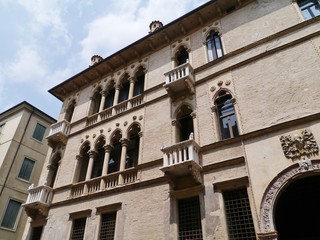 Fototapeta na wymiar A historic palace in vicenza in Italy