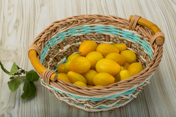 Yellow cherry tomatoes