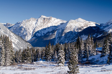 Fototapeta na wymiar snow mountain view landscape, colorado winter