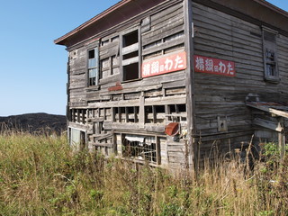 海沿いの建物