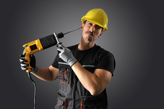 worker with yellow helmet