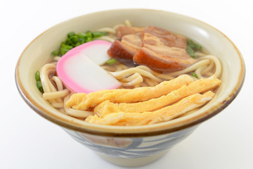 伝統料理の沖縄そば