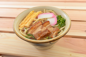 美味しそうな沖縄そば