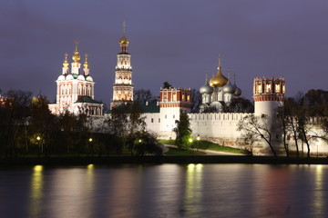 Fototapeta na wymiar Russian orthodox churches in Novodevichy Convent