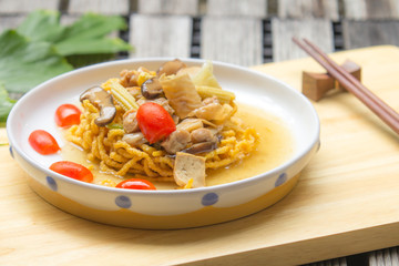 Crispy fried noodle