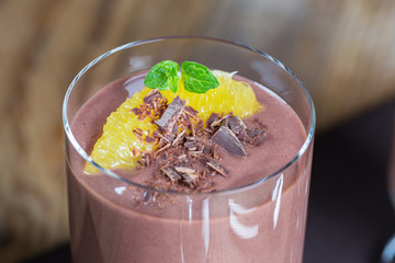 Schokopudding Dessert mit Orange und Schokoraspel