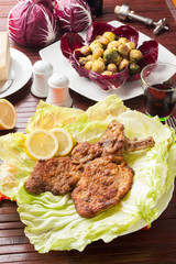 Cotoletta alla milanese o orecchia d’elefante fritta
