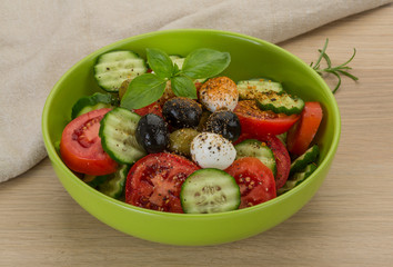 Salad with mozzarella and tomatoes