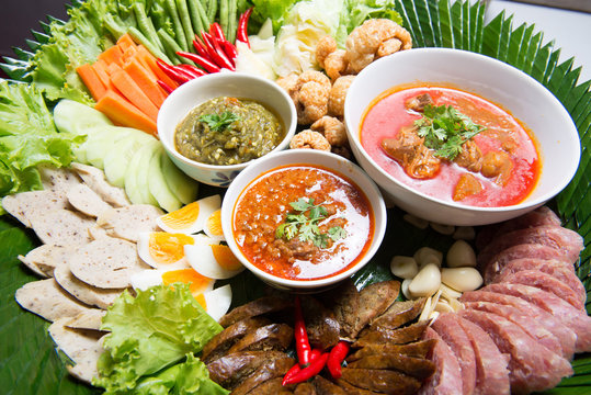 Khantoke. Khantoke dinners have long been a popular tourist attr