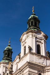 Fototapeta na wymiar St. Nikolaus-Kirche am Altstädter Ring in Prag