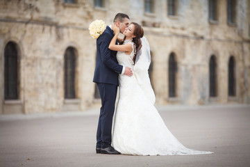 wedding bride groom kissing love couple marrige