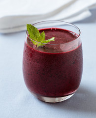 Cold smoothie with blueberries
