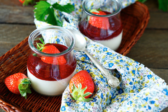 Strawberry Panna Cotta In A Jar