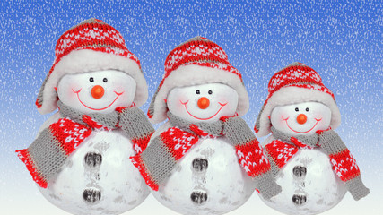 schneemannfamilie auf urlaub