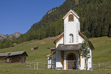 Kapelle auf der Tscheywiese in Tirol