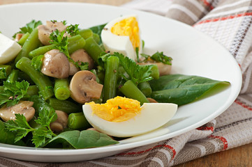Mushroom salad with green beans and eggs