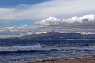 Berge Wolken Strand