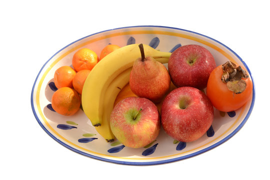 Obstschale vor wei&szlig;em Hintergrund