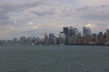 Fototapeta premium Manhattan Skyline vom Wasser