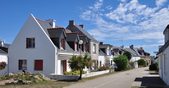 Maisonnettes sur l'île d'Houat en Bretagne