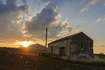 Fototapeta na wymiar Abandoned barn