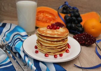 Pancakes with pumpkin and cream cheese