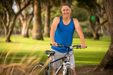 Obraz premium Portrait of a fit man working out