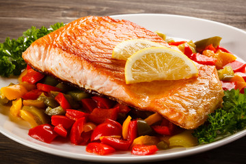 Grilled salmon and vegetables