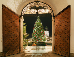 Fototapeta premium Jarmark bożonarodzeniowy w Salzburgu