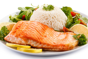Grilled salmon and vegetables