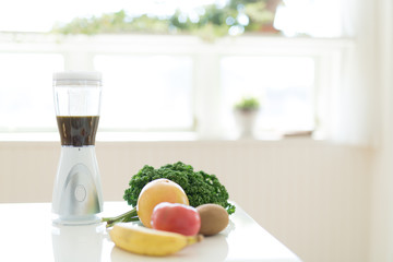 果物とミキサー