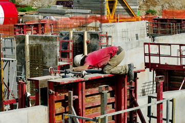 chantier-immeuble en construction