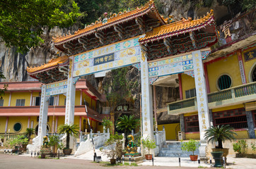 Fototapeta premium Archecture of Main Enterance of Sam Poh Tong, Ipoh