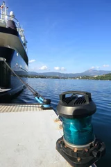 Photo sur Plexiglas Sports nautique super yacht et feu de navigation
