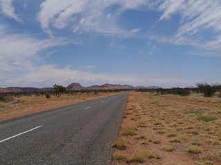 Fototapeta na wymiar The Namatjira drive in the West Mcdonnell ranges