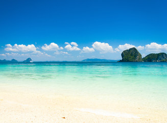 Sunshine Scene White Sand