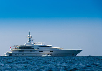 Fototapeta na wymiar Luxury Cruise Sailing Oceans