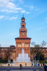 Castello sforzesco e fontana  degli sposi a Milano